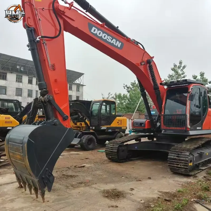 Durable Used Doosan DX300LC-9C Heavy Hydraulic Excavator Powerful Machinery Supplier