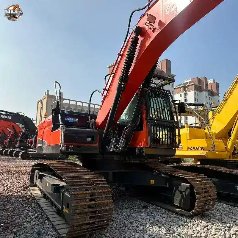 Low Price 90% New Used Doosan 225LCA Excavator Engineering Equipment Supplier 
