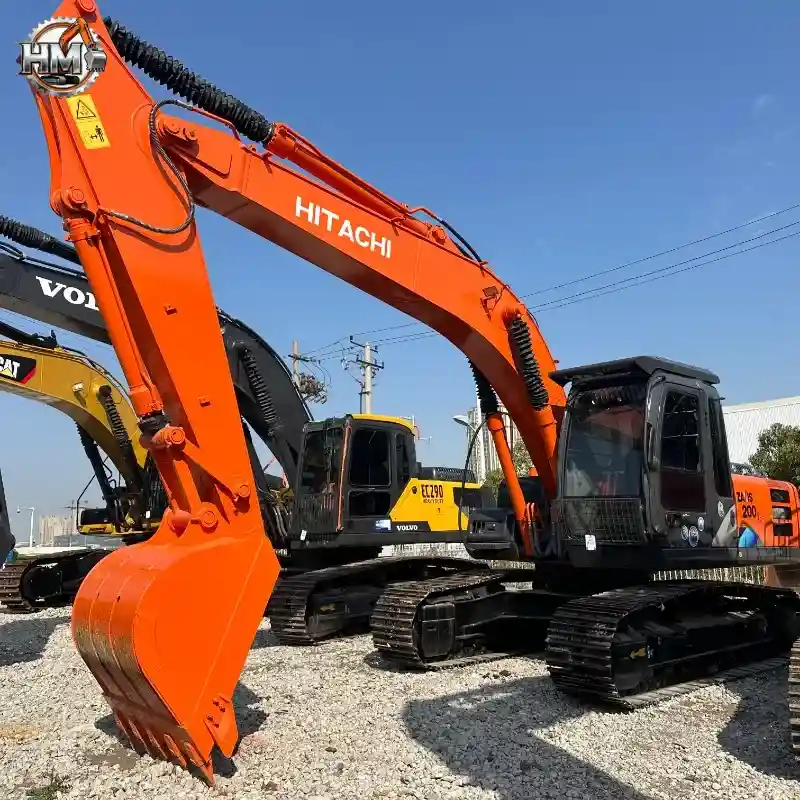 Second hand Hitachi ZX220 Crawler Excavator Good Condition For Sale 