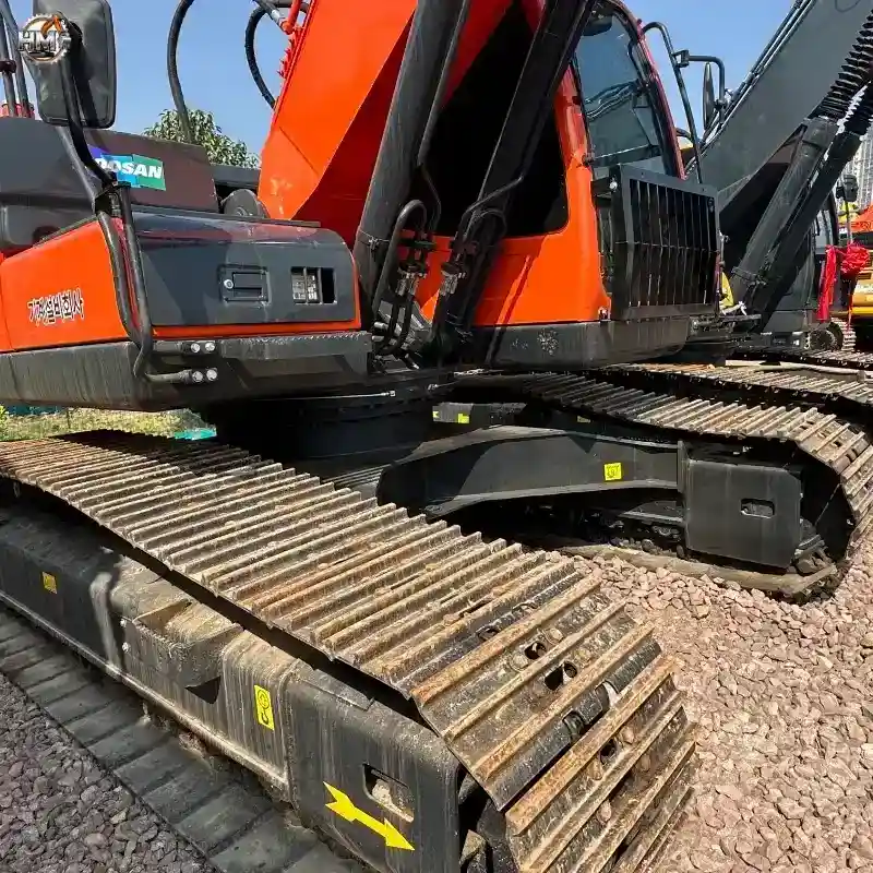 Well-maintained 90% New Used Doosan 225LCA Crawler Excavator Equipment For Sale